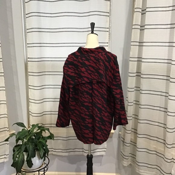Chicos Travelers  Women Size 3 Jacket Cardigan Crinkled Red Black Tiger Stripe - Picture 8 of 13